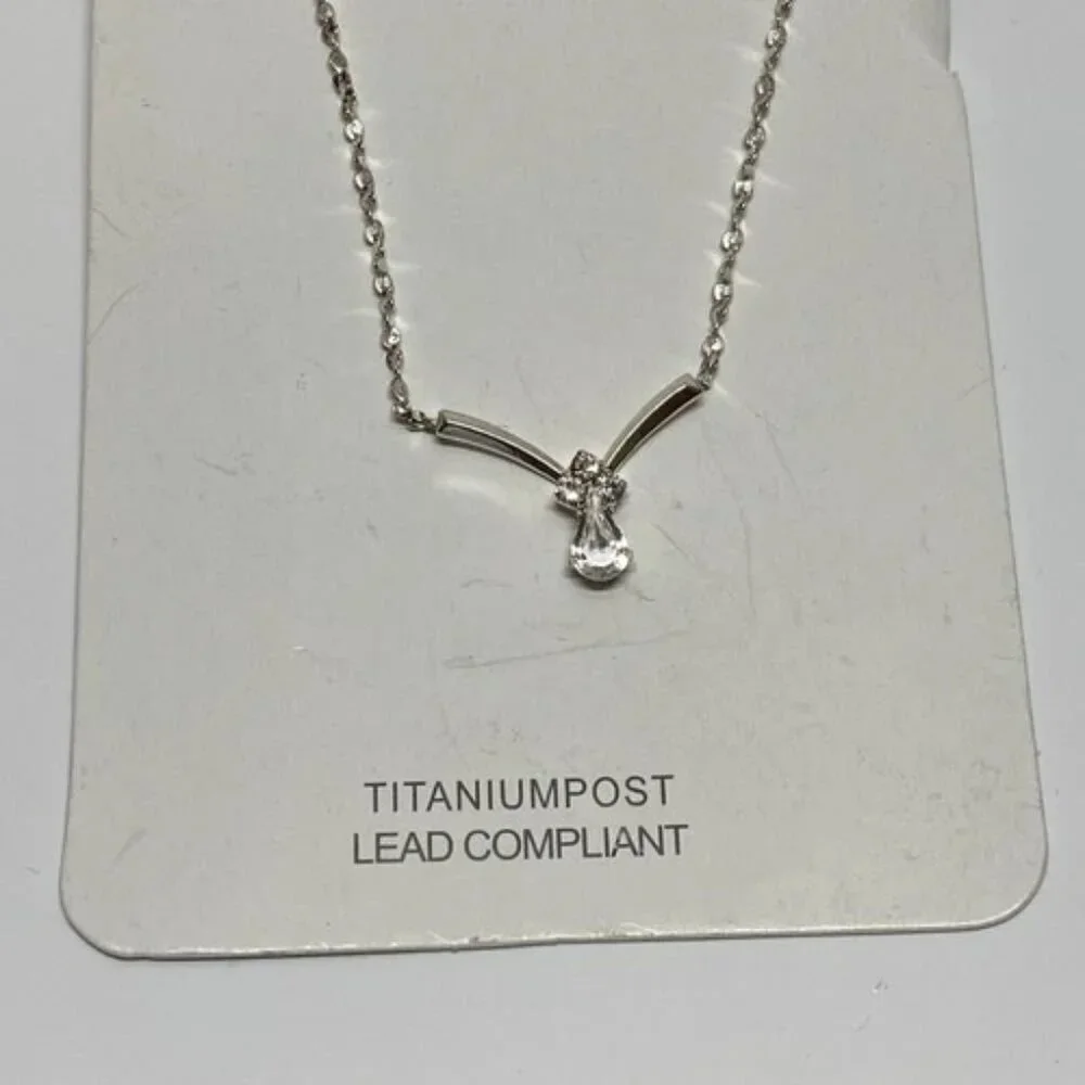 Charlestone Jewelry Set‎ Necklace and Earrings Silvertone Lifetime Plating NWT